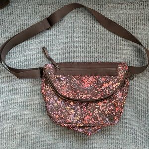 Lululemon Festival Bag in flowerescent
